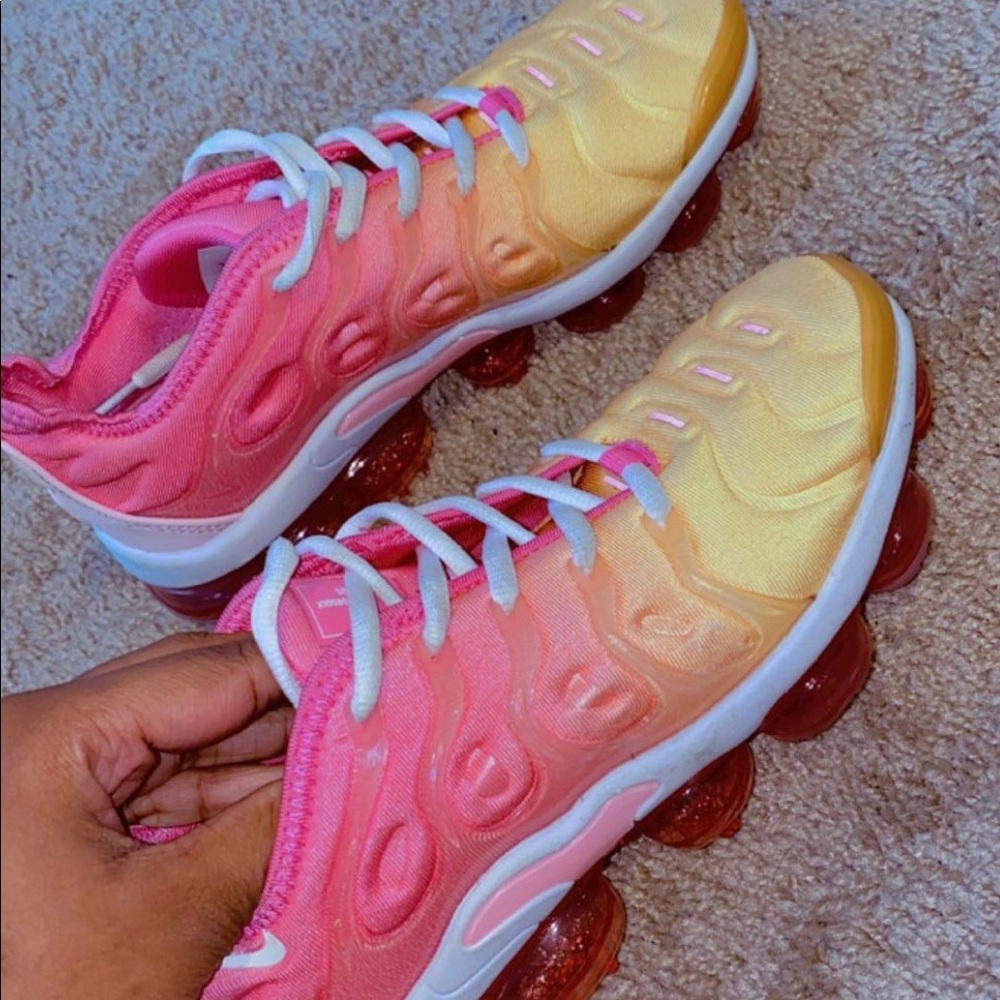 Cleaning out my closet NEVER WORN